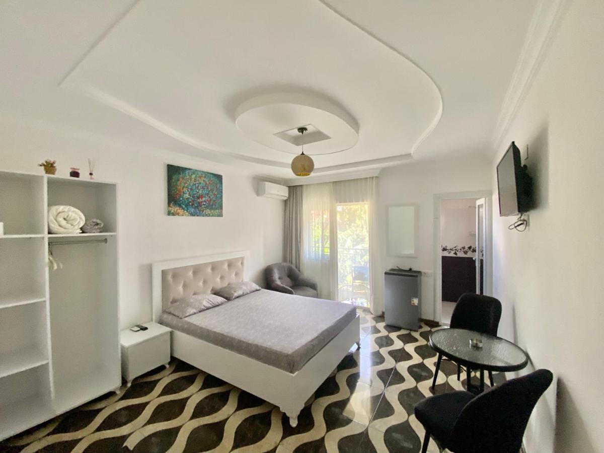 Hotel Katrin Kobuleti Esterno foto
